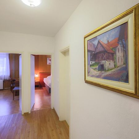 Papas Apartment Lesce  Buitenkant foto